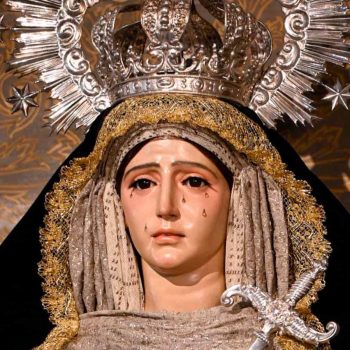 María Santísima de los Dolores en su Soledad se viste de luto