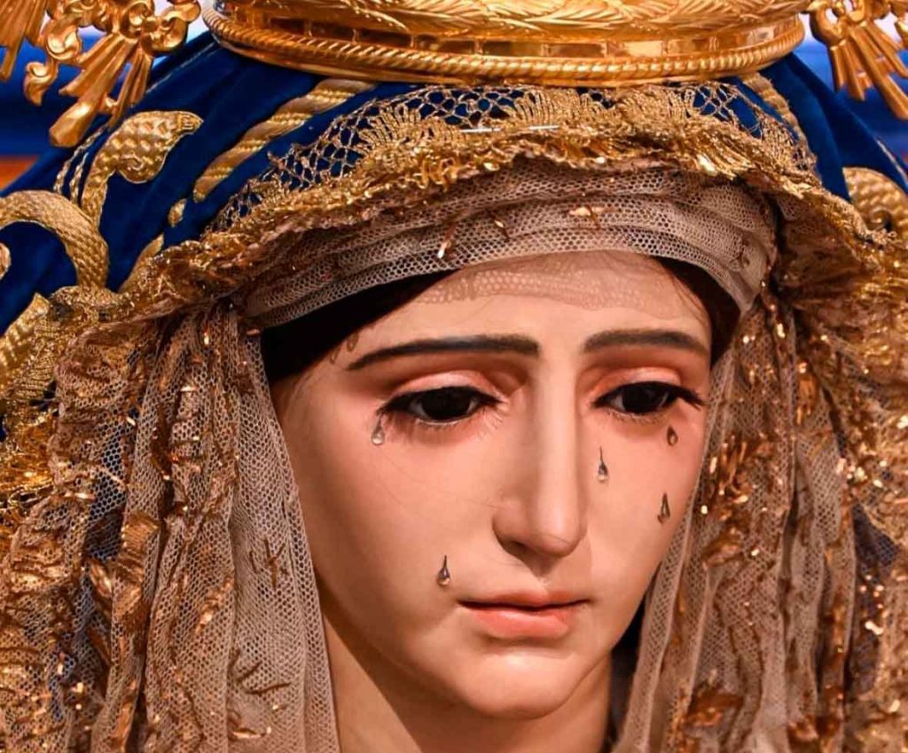 María Santísima de los Dolores en su Soledad vestida para la adviento