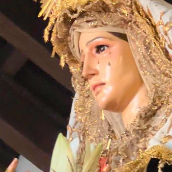 Ntra. Sra. de los Dolores en su Soledad Coronada preside el Rosario en rogativas
