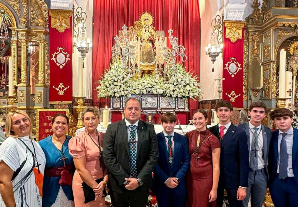 Representación de la Hermandad en la Función Principal de la Virgen del Rosario
