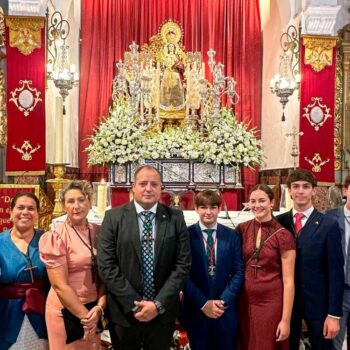 Representación de la Hermandad en la Función Principal de la Virgen del Rosario