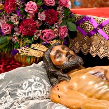 Solemne Misa de Difuntos