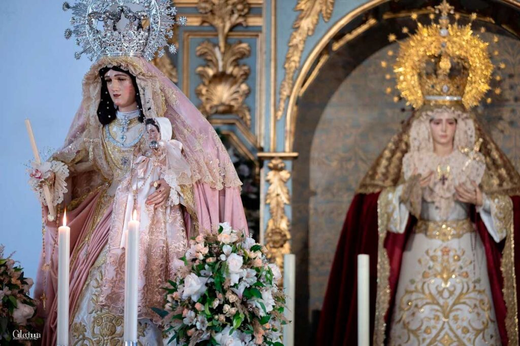 Ofrenda flora a María Santísima de la Candelaria
