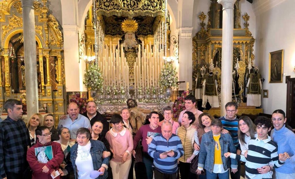 Visita de los mayores de nuestro pueblo y de la Fundación TAS