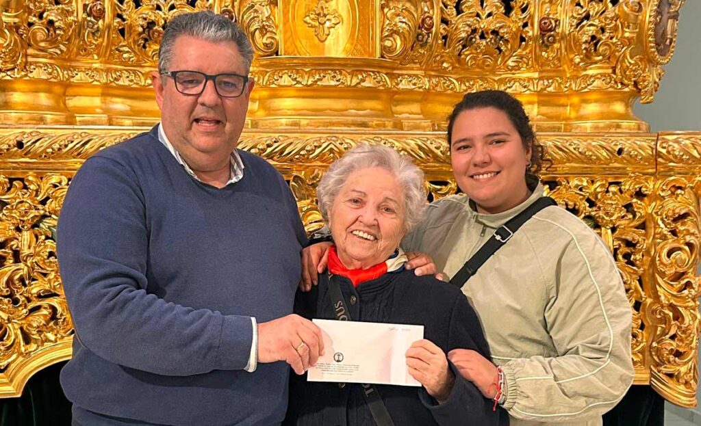 Trinidad Esturillo ganadora del sorteo mensual de marzo
